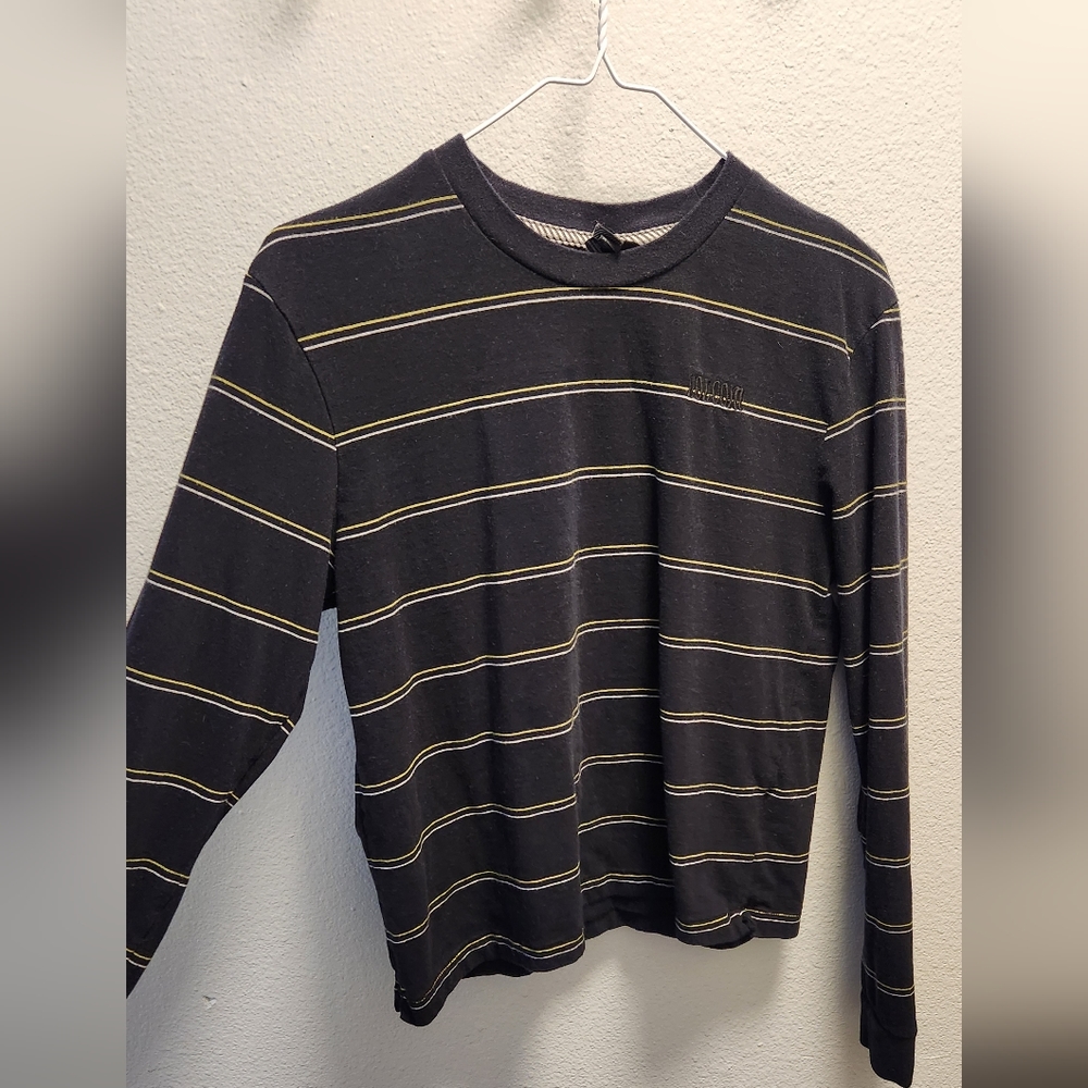 Long sleeve Volcom shirt